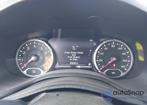 2015 Jeep Renegade Trailhawk из США, поврежденный, VIN ZACCJBCT8FPB31580